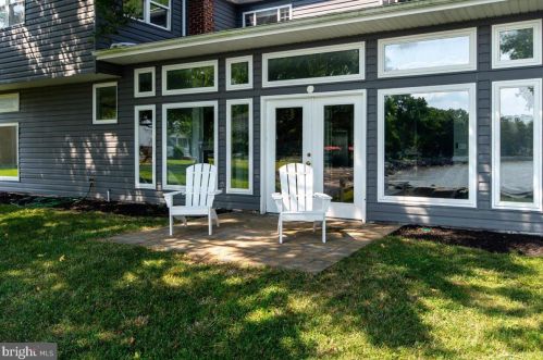 1600 Depriest Dr, Shady Side, MD 20764-9422