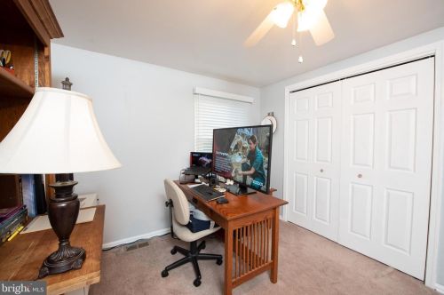 6605 Windsor Ct, Columbia MD 21044-4102 exterior