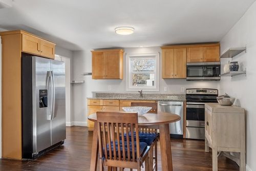 6 Idalla Rd, Worcester MA 01606-1043 exterior