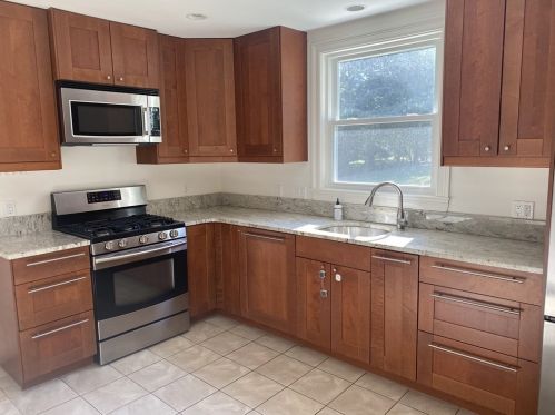 546 Parker St, Newton MA  02459-2975 exterior