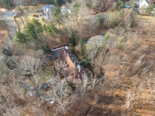 44 Sears Rd, Southborough MA 01772-1101 exterior