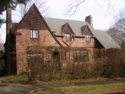 46 Alderwood Rd, Newton, MA 02459-1248