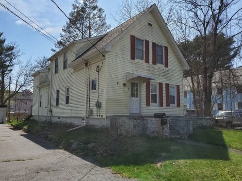 187 High St, Taunton, MA 02780-3537