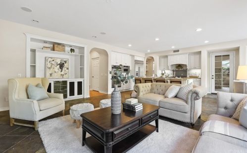 17 Buellton, Irvine CA 92602-2032 exterior