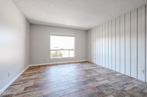 11237 32nd Pl, Phoenix AZ  85028-2702 exterior