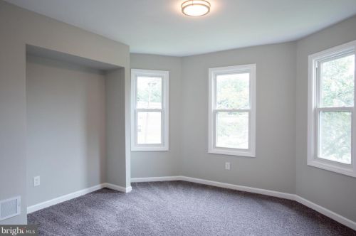 128 Edith Ave, West Deptford NJ 08096-3521 exterior