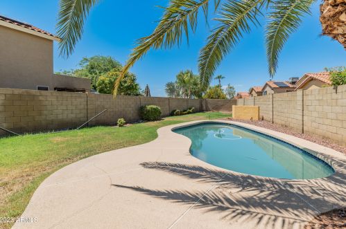 17416 13th St, Phoenix AZ  85022-2075 exterior