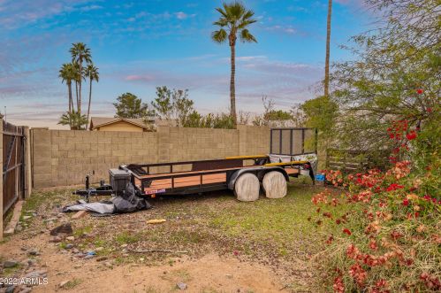 414 Behrend Dr, Phoenix AZ 85050-3992 exterior