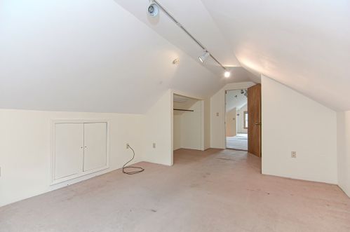 49 Reed Ave, Everett MA 02149-3940 exterior