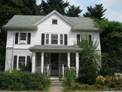 91 Warwick Rd, Newton, MA 02465-1723