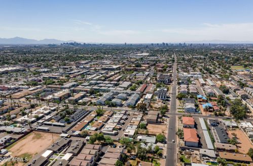 3025 38 St, Phoenix AZ 85018-4114 exterior