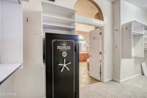 13810 34th St, Phoenix AZ  85032-5305 exterior