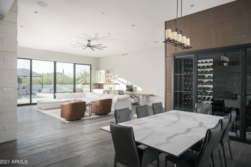 5833 46th Pl, Phoenix AZ  85018-1235 exterior