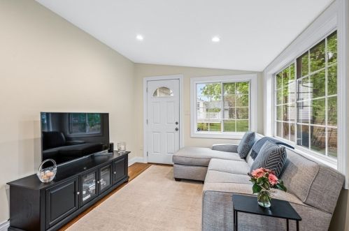 8 Clyde Ter, Arlington MA 02474-1509 exterior