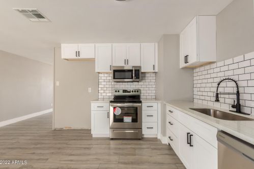 5227 47 St, Phoenix AZ 85040-4159 exterior