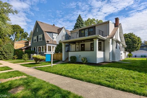 3235 Maple Ave, Forest View, IL 60402-2809