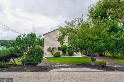 833 Boundary Rd, West Deptford NJ 08096-3614 exterior