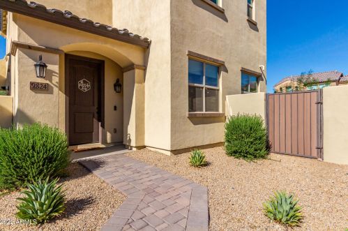 9824 3rd Ave, Phoenix AZ  85041-8871 exterior