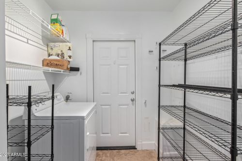 1351 Clarendon Ave, Phoenix AZ 85033-4118 exterior