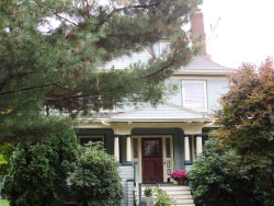 1586 Centre St, Newton, MA 02461-1257