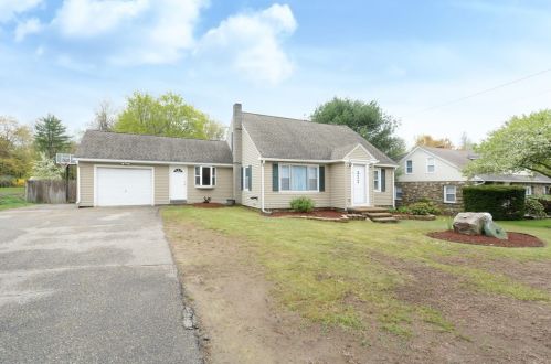 377 Main St, East Brookfield, MA 01515-1703