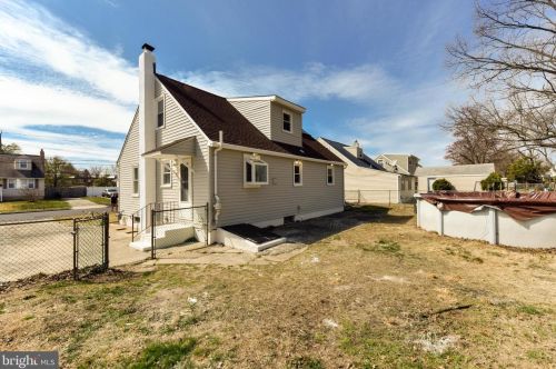 1102 Cumberland Ave, West Deptford NJ  08096-3041 exterior