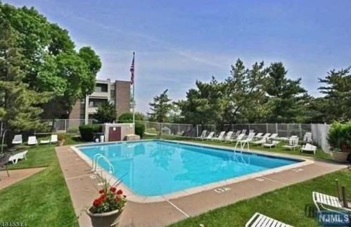 829 Main St, Belleville NJ 07109-3460 exterior