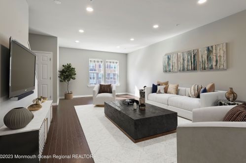 134 Waypoint Dr, Tinton Falls NJ 07724-2184 exterior