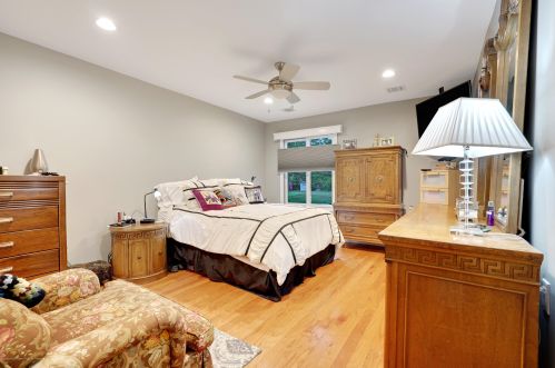 10 Concord Ct, Tinton Falls NJ 07701-5414 exterior