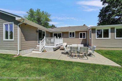 64 Reynolds Dr, Tinton Falls NJ 07724-2323 exterior