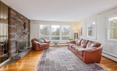 396 Lake St, Shrewsbury, MA 01545-3910