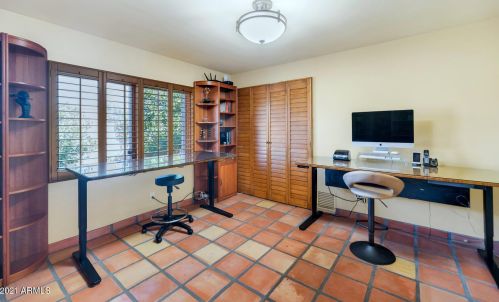 9416 47 St, Phoenix AZ 85028-5204 exterior