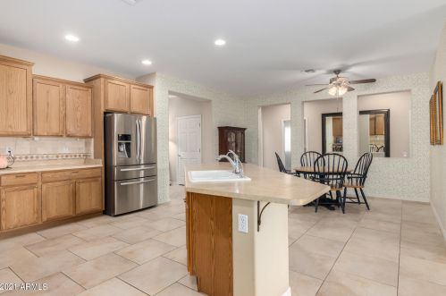 25107 51 Dr, Phoenix AZ 85035-1902 exterior