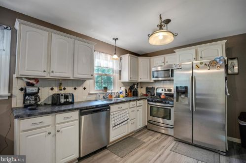 738 Chestnut Ave, West Deptford NJ 08097-1606 exterior