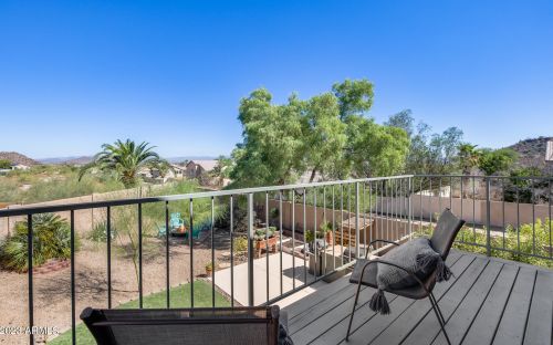 1944 Behrend Dr, Phoenix AZ 85027-3834 exterior