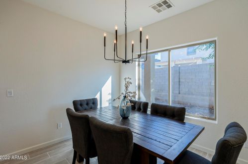 603 Beautiful Ln, Phoenix AZ 85042-7074 exterior