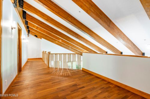 2505 Bear Holw Dr, Park City UT 84098-8524 exterior