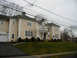 226 Kent Rd, Newton, MA 02468-1108