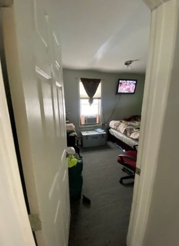 119 Division St, New Bedford MA 02744-1112 exterior