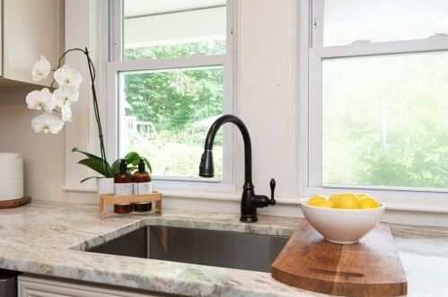 2 Lee Rd, North Reading MA 01864-3314 exterior