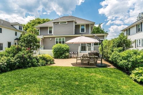 1058 Highland Ave, Needham MA 02494-1128 exterior