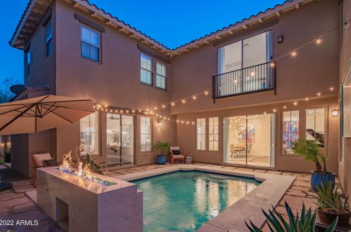 3947 Crest Ln, Phoenix, AZ 85050-5425