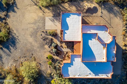 48909 3rd Ave, Phoenix AZ 85027-4700 exterior