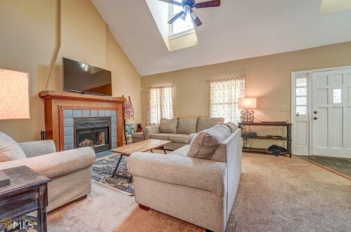 628 Edgewater Cir, Conyers GA 30094-4405 exterior