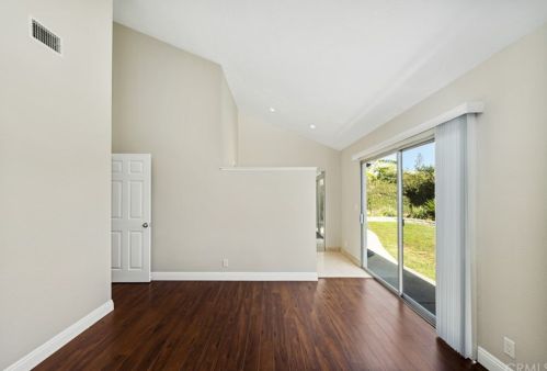 14732 Sweetan St, Irvine CA 92604-2425 exterior