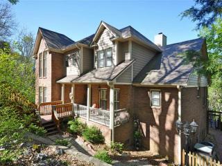 16010 Greentree Trl, Huntsville AL  35803-3645 exterior