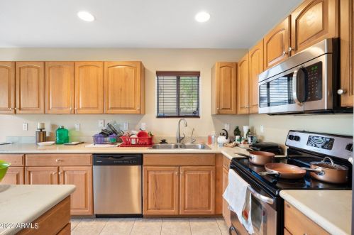 7302 37 Dr, Phoenix AZ 85029-3111 exterior