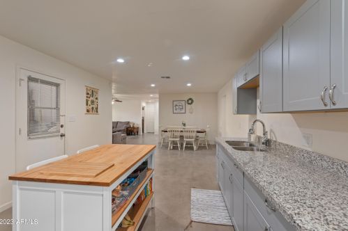 2231 Acoma Dr, Phoenix AZ  85022-4101 exterior