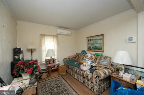 1909 Pt Pleasant Ave, West Deptford NJ 08096-4325 exterior