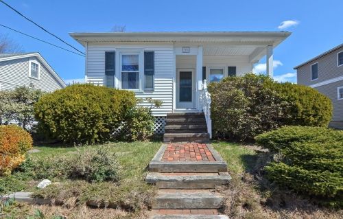 33 Edwards Ave, Seekonk, MA 02771-4146